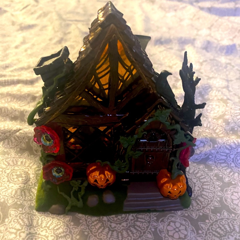 NEW BBW Projector Witches Cottage Wallflower Plug 2022 Halloween Limited Edition - Picture 3 of 10
